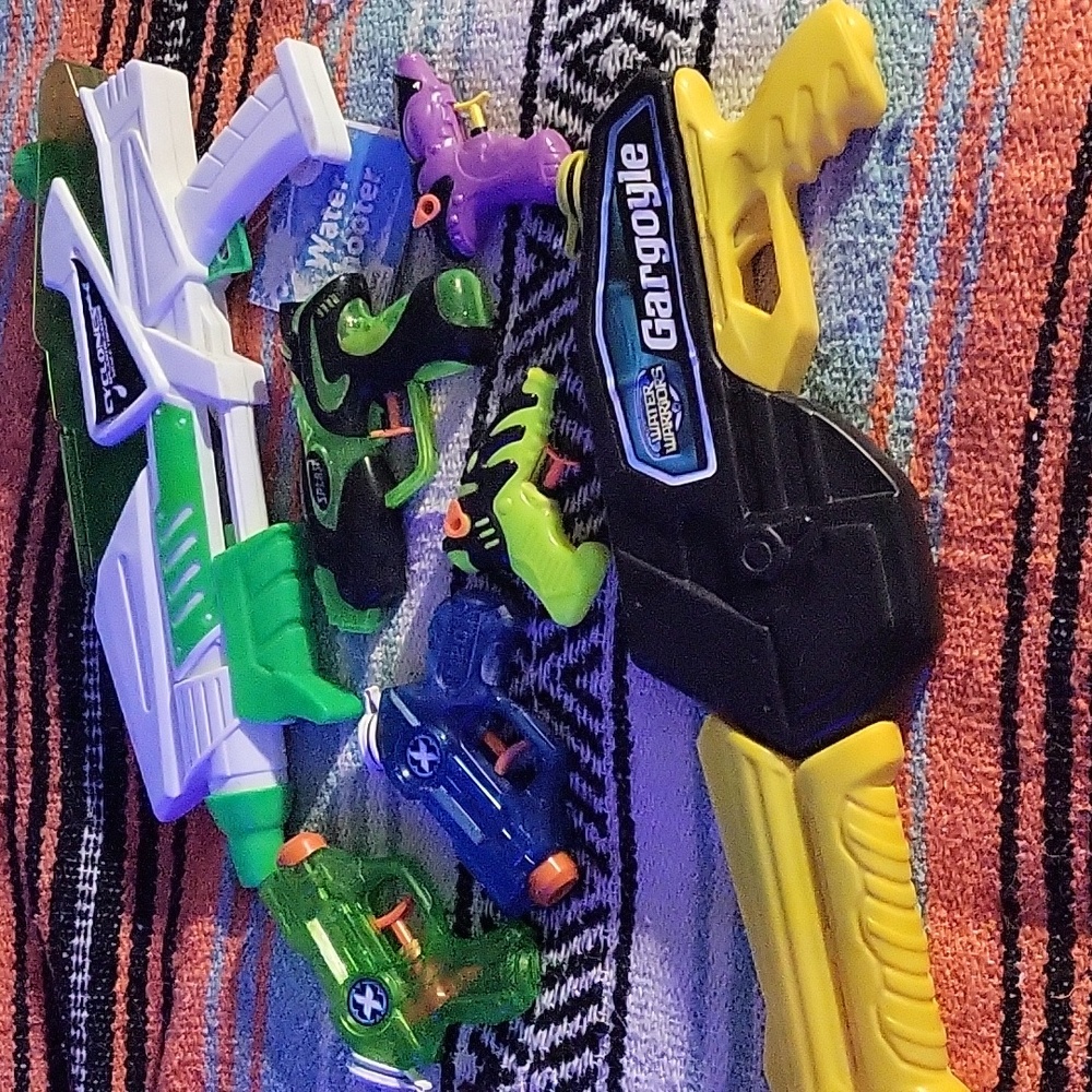 Squirt gun bundle